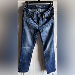 Women’s Straight Leg Super Stretch Jeans Size 4 Regular Comfortable Denim